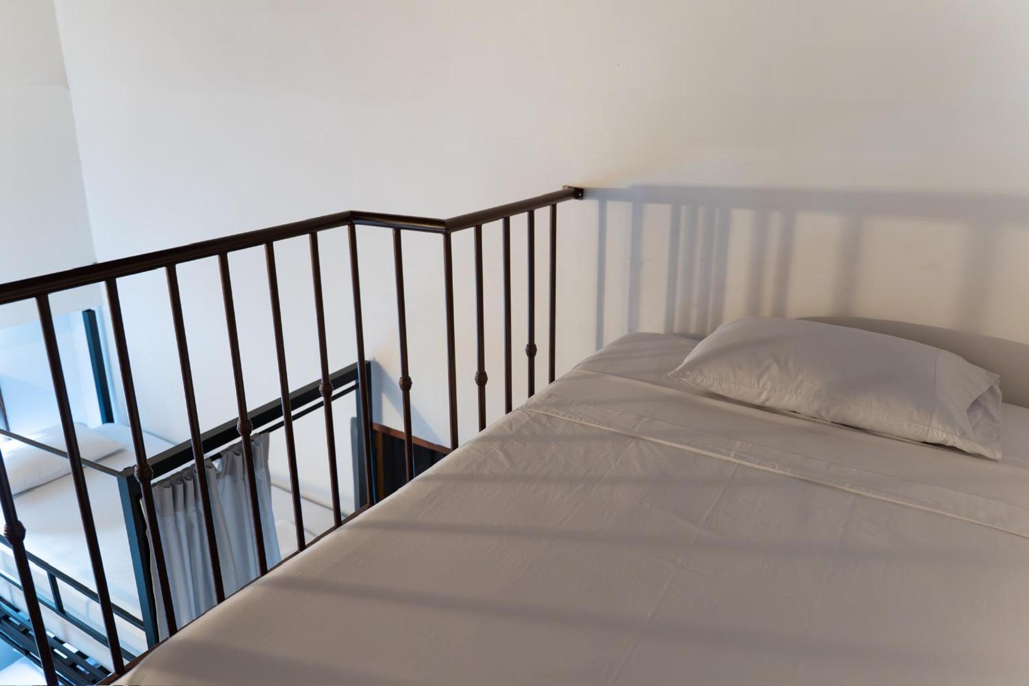 Traveler Hostel Сан-Хиль Экстерьер фото