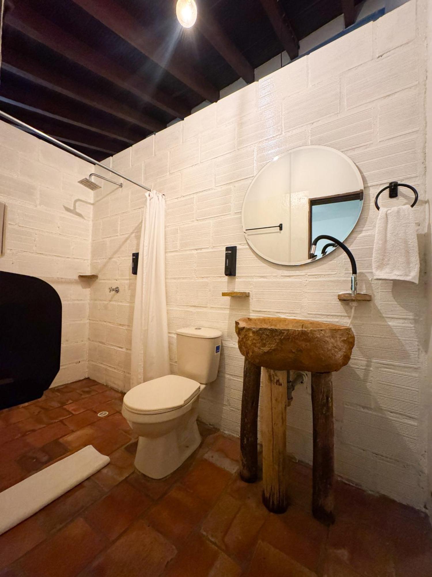 Traveler Hostel Сан-Хиль Экстерьер фото